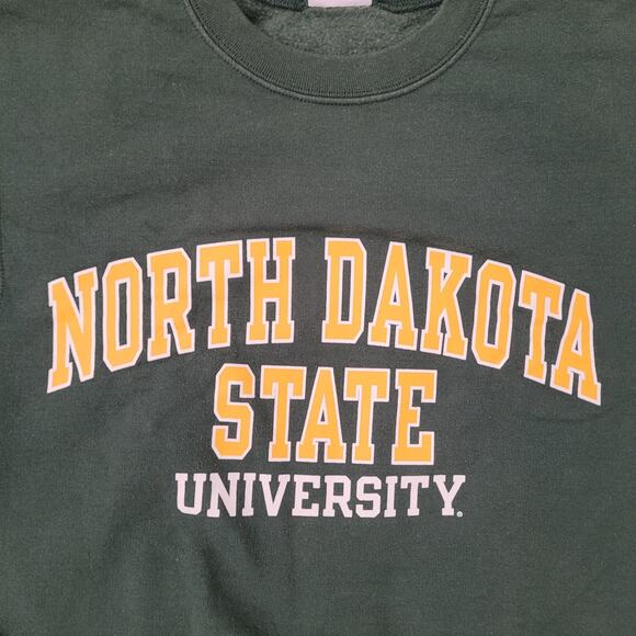 North-Dakota State University Sweatshirt S/M 19x24 Baggy Crop - Picture 11 of 15
